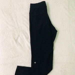 Lulu Lemon Men’s Black Athletic Pants - Size L